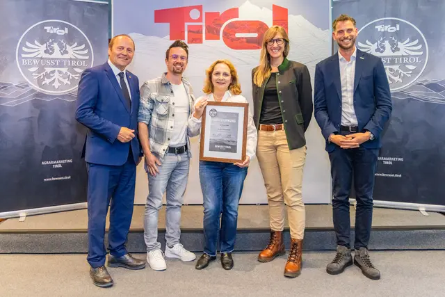 v. l. n. r. LH-Stv. Josef Geisler, Matthias Lair (TVB Hall-Wattens), Bettina Grishaver (Parkhotel Hall in Tirol), Elisabeth Schneider (TVB Hall-Wattens), Matthias Pöschl (Agrarmarketing Tirol) | Foto: hall-wattens