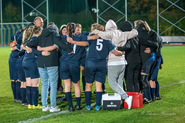 Teamgeist pur – der obligatorische Siegeskreis der SC-Herzogenburg-Frauen nach dem Spiel. | Foto: Thomas Navratil