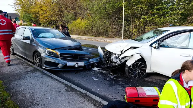 Deutliche Spuren des Frontalzusammenstoß | Foto: FF Aschbach-Markt