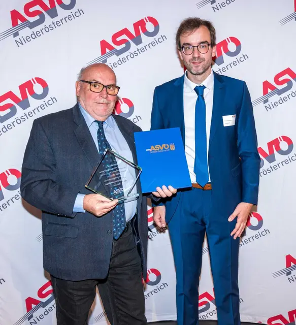Peter Nausch (l.) wurde zum Ehrenmitglied ernannt. | Foto: ASVÖ-NÖ
