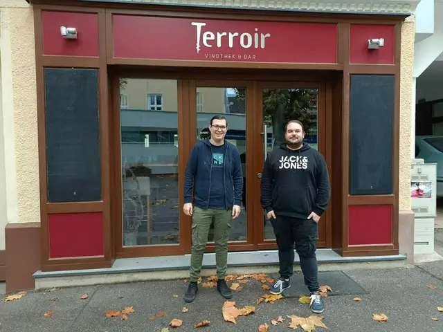 Die Betreiber Thomas Rapp und Patrick Kerschbaum nehmen zu den Gerüchten rund um die Schließung der Vinothek &amp; Bar Terroir in Mattersburg Stellung.  | Foto: Vinothek &amp; Bar Terroir