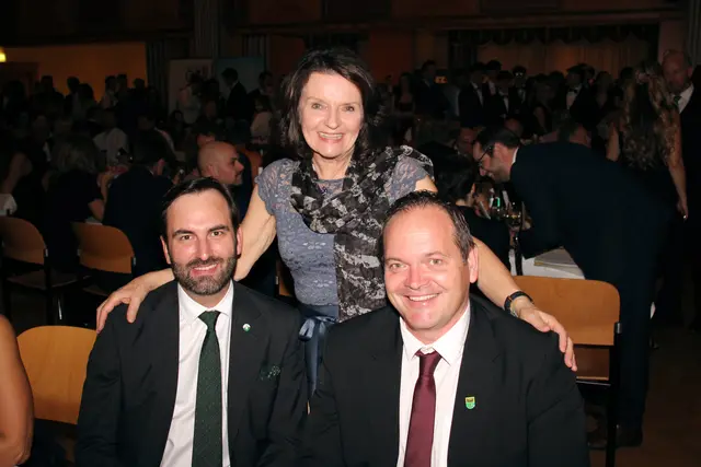 Direktorin Monika Gruber mit Stefan Resch und Roman Neumann | Foto: Cescutti