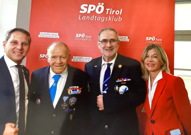 v.l. LA Christian Kovacevic, F. Köfel, G. Dujmovits, Daniela Meichtry  | Foto: Gerhard F. Dujmovits Österreichische Friedenssoldaten