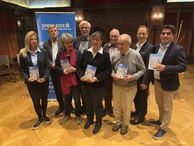 Alle am Werk irgendwie Beteiligten beim Gruppenbild.  | Foto: Wolfgang Ilkerl