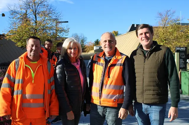 GR Silvia Weginger und David Wareka mit den Mitarbeitern des Wirtschaftshofes Günther Pfannhauser und Peter Dunst | Foto: mc