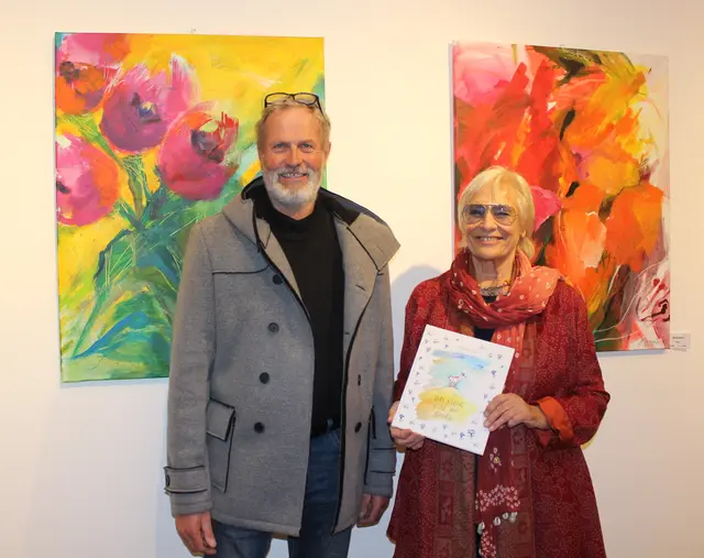 Bilderausstellung und Buchpräsentation von Johann Roth im Gemeindeamt Kössen, mit Kunstreferent Emanual Daxer | Foto: Mühlberger