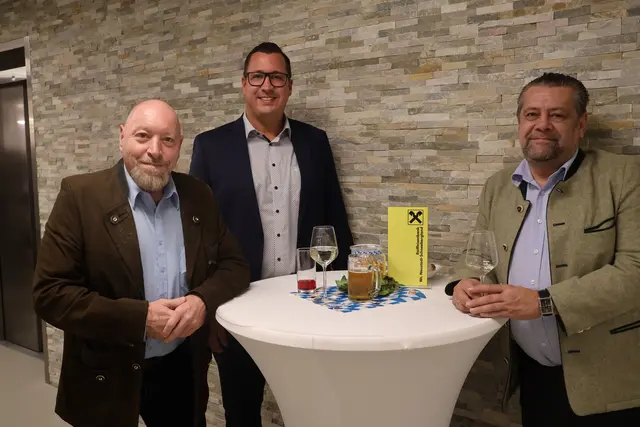 FPÖ-Gemeinderäte Martin Steinbrecher, Manuel Bugnar und Franz Lechner.  | Foto: Schauer