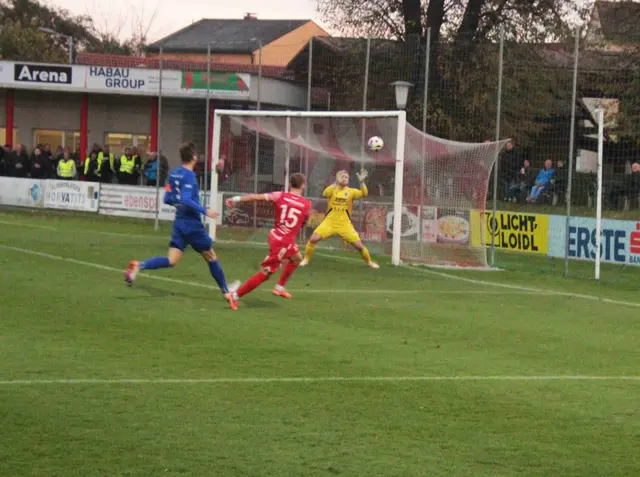 Topstürmer Lukas Zapfel knallte an die Gäste-Stange (2.). | Foto: Peter Seper