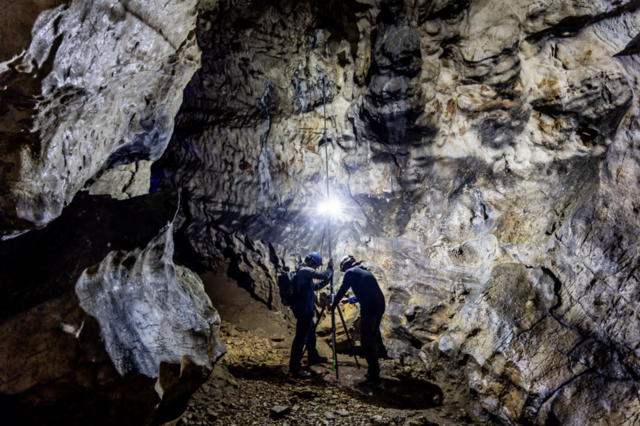 Das Eggerloch darf nur noch selten und wenn, dann zu Forschungszwecken begangen werden.  | Foto: Naturpark Dobratsch