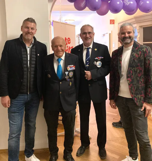 GR Tom Mayr, F. Köfel, G. Dujmovits, LA Markus Sint | Foto: Gerhard F. Dujmovits Österreichische Friedenssoldaten