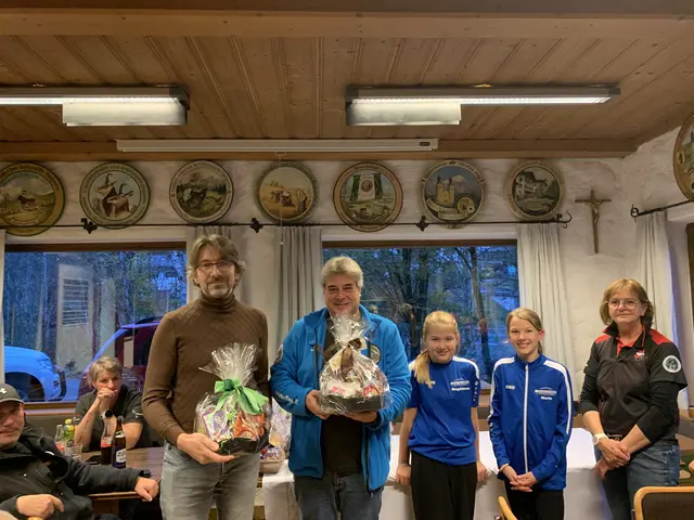 In der Seniorenklasse 1 im 60-Schuss Programm des Tirol Cup 2025 konnte Gregor Heck (Mitte - FFWGK) die Jahreswertung vor Thomas Moser (links - SG Schwoich) und seinem Vereinskollegen Gerhard Müller-Senn gewinnen. | Foto: Anna-Susanne Paar