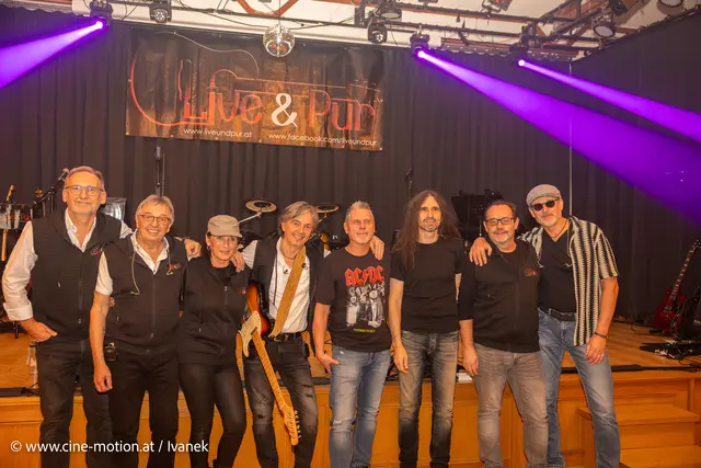 Band Live &amp; Pur mit Walter Pozzobon (Ton- und Lichttechnik) 2. von rechts. | Foto: www.cine-motion.at / Ivanek
