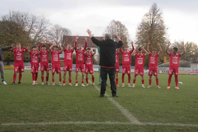 Die Reservemannschaft sorgte mit einem klaren 5:1 Sieg für entsprechende Freude. | Foto: Peter Seper