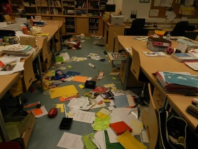 Zwischen 24. und 25. Oktober brachen Unbekannte in das Schulgebäude ein und richteten eine Spur der Verwüstung an. (Symbolbild) | Foto: privat