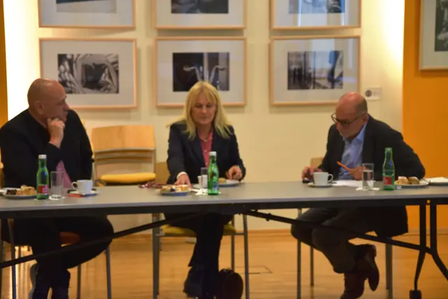 Interssante Fragen an die EU Abgeordnete | Foto: Josef Strohmeier