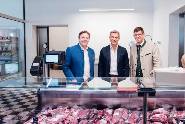 V.l.: Villachs Bürgermeister Günther Albel, Marcher GF Norbert Marcher und Martin Gruber, Landeshauptmannstellvertretung | Foto: Marcher