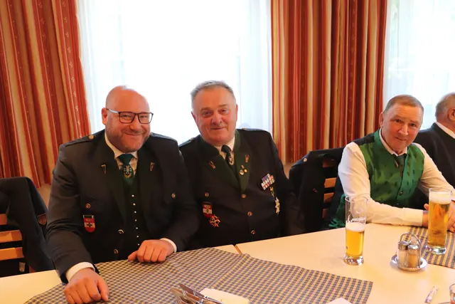 Bartholomäs ÖKB-Obmann Herbert Ferk (re) und ÖKB Bezirksobmann GU-Nord Johannes Gupper | Foto: Edith Ertl