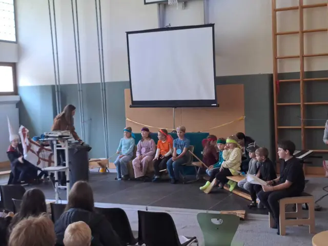 Die Volksschulkinder beim Theaterspiel | Foto: Bücherei Lessach