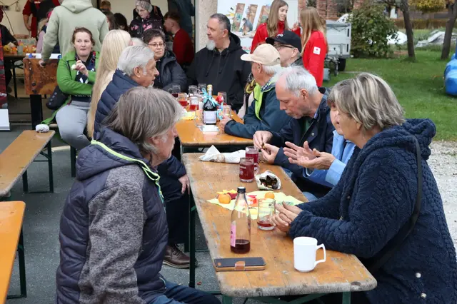 Leider hielt das Draußen-Sitzen nicht bis zum Schluss | Foto: Gerhard Langmann