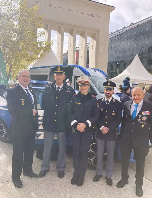 auch mit dabei die italienische Polizei | Foto: Gerhard F. Dujmovits Österreichische Friedenssoldaten