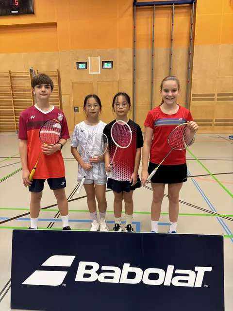 In Traun konnten die Ennser:innen insgesamt siebenmal Edelmetall erringen, allesamt im Nachwuchsbereich. | Foto: Askö Enns Badminton