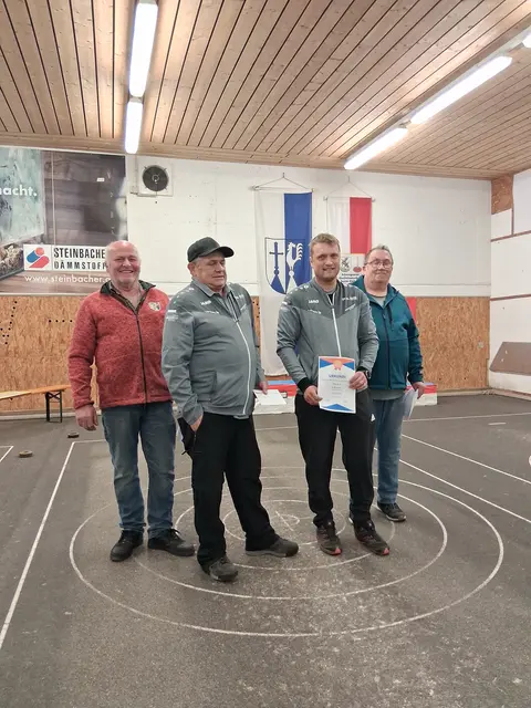 Rang 5 Herren Richard Mitterer und Daniel Koblinger EV St. Ulrich am Pillersee mit den Offiziellen Anton Oberleitner und Andi Aberger | Foto: Brigitte Müller, Michael Novak, Anton Inwinkl