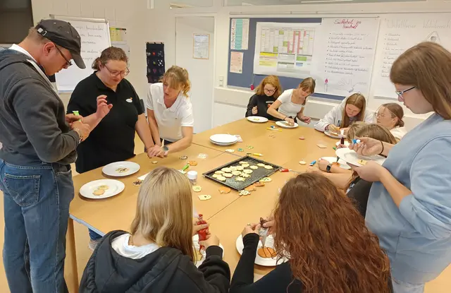 Ein Team der Lebenshilfe Hartberg besuchte die Fachschule Hartberg. | Foto: © Lebenshilfe Hartberg, Ehrensache Oststeiermark