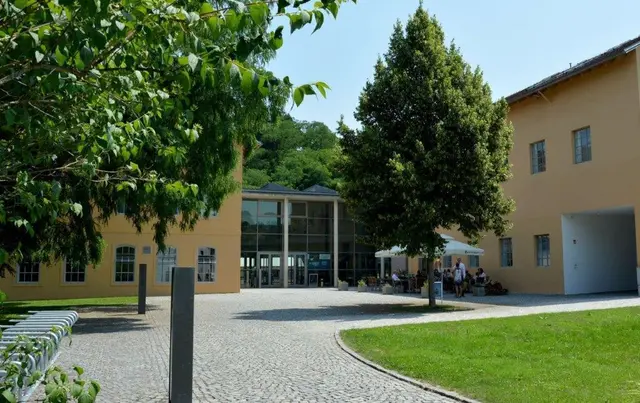Gastgarten im Innenhof des Kulturhauses Bruckmühle | Foto: Stadtgemeinde Pregarten