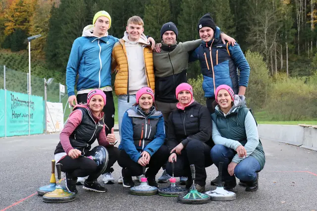 Die Herren-Moarschaft „Stockschleuderer“ und die Damen-Moarschaft „Vorstadtweiber“ freuten sich nach dem Finale über die jeweiligen Siege in der Wertung. | Foto: WSG/Schönberger