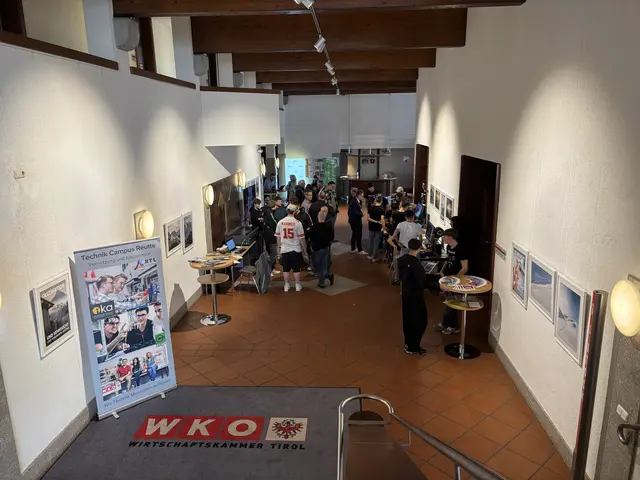 Im Rahmen des Pressegesprächs fand der "Tag der Technik" in der WKO Reutte statt, bei dem sich Interessierte über das technische Ausbildungangebot informierten konnten. | Foto: Evelyn Hartman/MeinBezirk