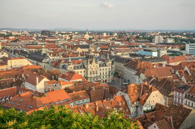 Im Bezirk Graz (Stadt) war mit 31,5 % der Anteil der im Ausland Geborenen am höchsten.  | Foto:  Leonhard Niederwimmer/Unsplash