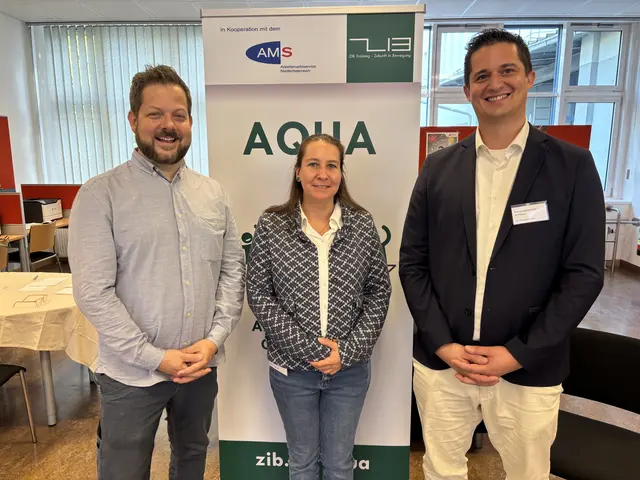 Michael Nährer (Wirt), Monika Taboga (AMS St. Pölten Leitung) und Felix Falkensteiner (AMS St. Pölten) beim Aqua-Day. | Foto: Tanja handlfinger
