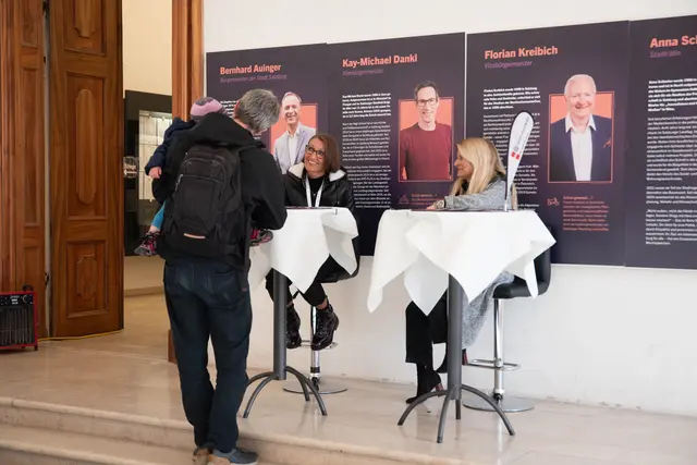Bei der zweiten Auflage der Langen Nacht der Demokratie besuchten rund 1.000 Bürgerinnen und Bürger das Schloss Mirabell  | Foto: Stadt Salzburg/Rocio Escabosa