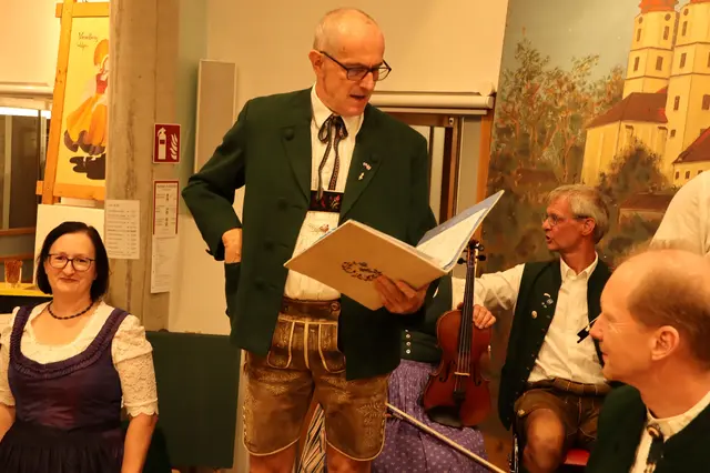 Obmann Peter Nöhrer bei seiner Begrüßung | Foto: Gerhard Langmann