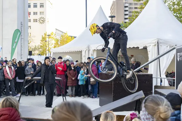 Auch Action-Sport kam beim Tag der offenen Tür nicht zu kurz.
 | Foto: © Land Tirol/Die Fotografen