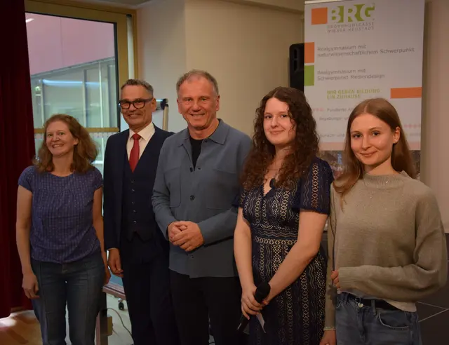Organisatorin Ulla Reisinger, Dir. Gerald Stachl, Armin Wolf und Moderatorinnen Miriam Warton und Lara Nußbaumer | Foto: Peter Fridecky/z.V.g.