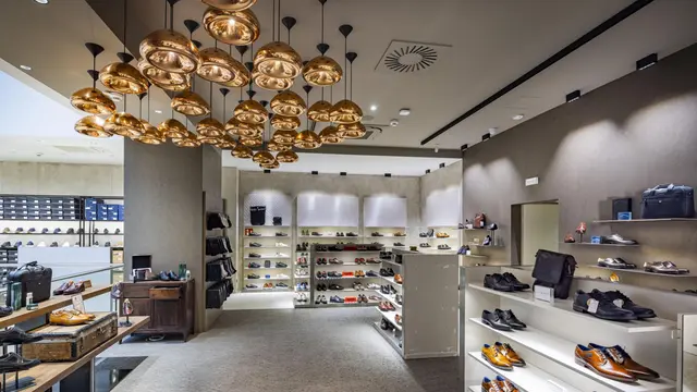 210 Filialen in neun Ländern werden derzeit von Leder & Schuh betrieben. | Foto: Leder & Schuh AG