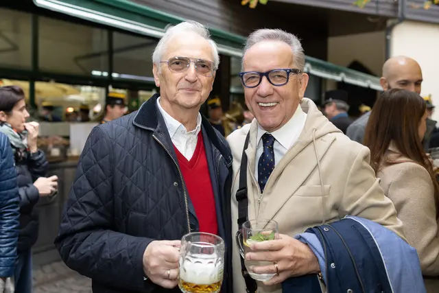 Kolarik mit dem ehemaligen SPÖ-Gemeinderat Rudi Kaske.  | Foto: René Brunhölzl/MeinBezirk
