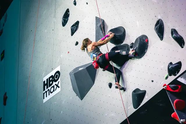In der Kategorie RP2 beweist Jasmin Plank erneut ihr Kämpferherz. | Foto: (c)IFSC/Jan Virt