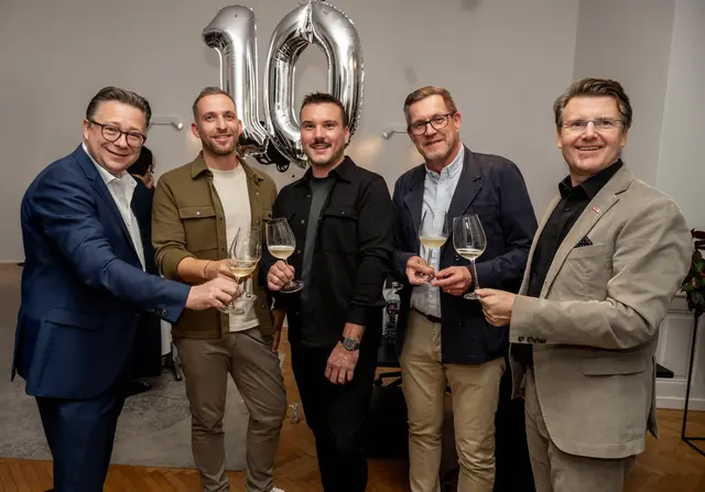 Horst Berger (Stadtmarketing Krems), Agentur-Duo Lukas Hasenauer und Dominik Scherz, Andreas Wagner (WKNÖ Fachgruppe Werbung und Marktkommunikation) und Thomas Hagmann (Bezirksstellenobmann). | Foto: Tina Vega-Wilson