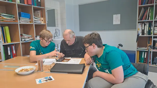 Die Jugendlichen teilten ihr Wissen. | Foto: Diakoniewerk Salzburg