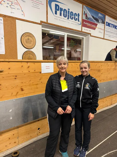 Die Damen Koasa Cup Duo Siegerinnen Marianne Luxner und Natalie Aberger ESC Jochberg. | Foto: Brigitte Müller, Michael Novak, Anton Inwinkl