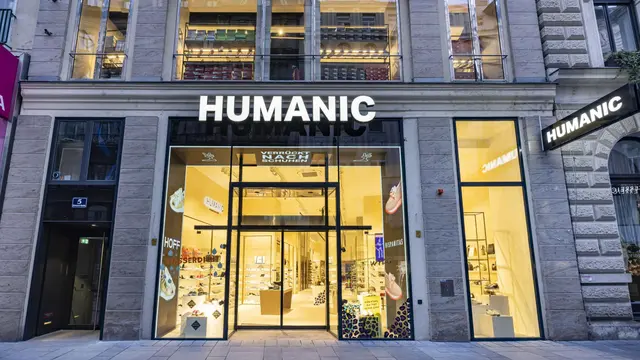 Die Leder & Schuh AG mit Hauptsitz in Graz ist vor allem durch ihre Humanic- und shoe4you-Filialen bekannt. | Foto: Leder & Schuh AG