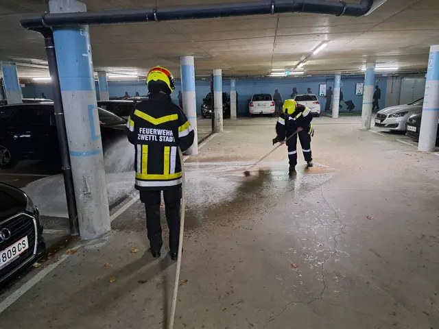 Ein technischer Defekt an einem PKW verursachte Dieselverlust im Parkhaus. | Foto: Freiwillige Feuerwehr Zwettl