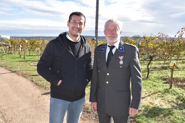 Thomas Krottendorfer (Caritas Regionalleiter) und Markus John (Bezirksstellenleiterin Stv. Rotes Kreuz Retz) | Foto: Alexandra Goll
