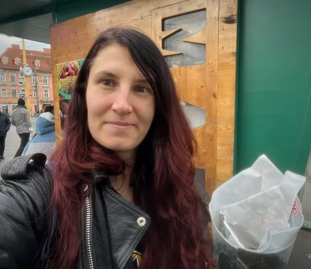 Beim Maronistand am Jakominiplatz | Foto: Franziska Pronneg