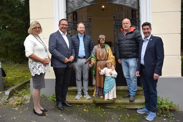 Die Josefsstatue erstrahlt nun wieder in neuem Glanz. | Foto: Stadt Amstetten