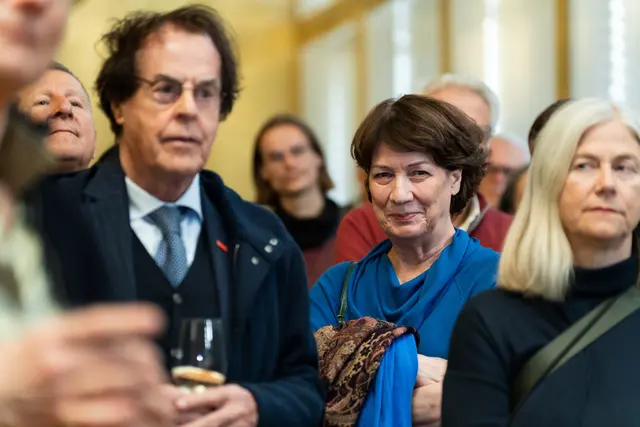 Auch Kunstörderin Kathyrn List ließ sich die Klanglicht-Eröffnung nicht entgehen. | Foto: Verena Koch