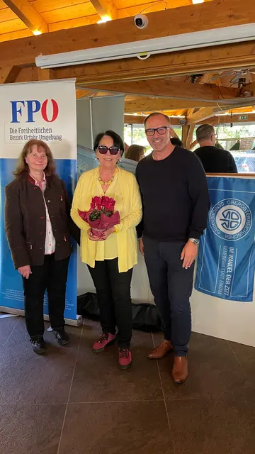 Von links: OÖSR-Bezirksobfrau Ernestine Fröller, OÖSR-Landesobfrau Anneliese Hoppenberger, FPÖ-Bezirksparteiobmann Bundesrat Günter Pröller. | Foto: FPÖ UU