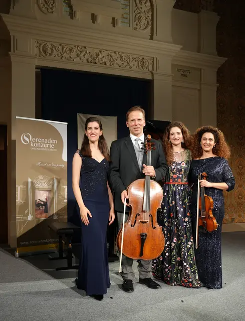 Dorothy Khadem-Missagh (Klavier), Péter Somodari (Violoncello), Shira Patchornik (Sopran), Martha Khadem-Missagh (Violine – in Vertretung von Ekaterina Frolova) - Auftritt: „Serenade des Exils“, Ehemalige Synagoge St. Pölten. | Foto: Serenadenkonzerte NÖ